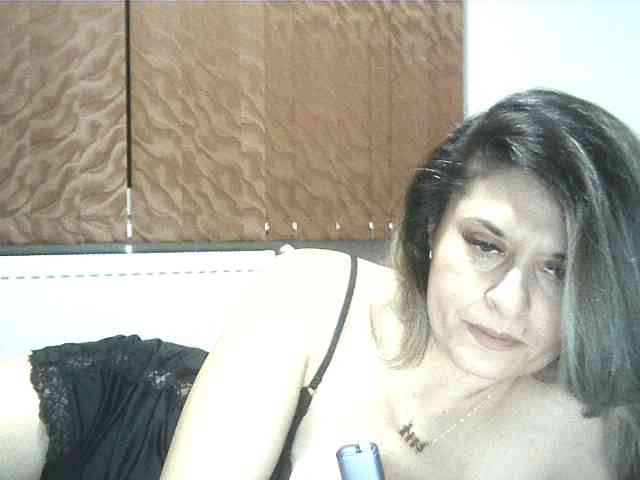 lionessmom webcam