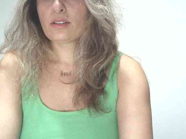 lionessmom webcam