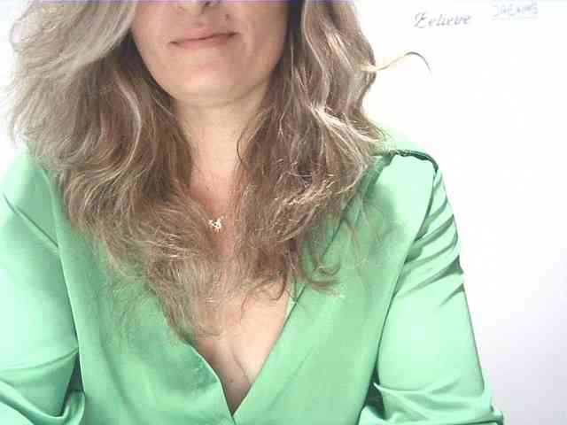 lionessmom webcam