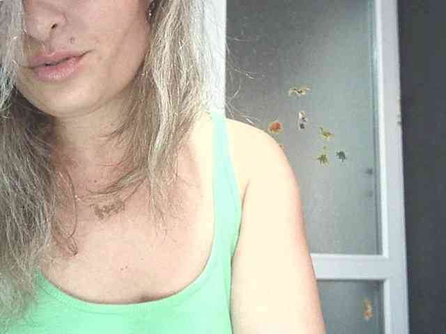 lionessmom webcam