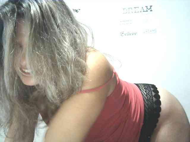 lionessmom webcam