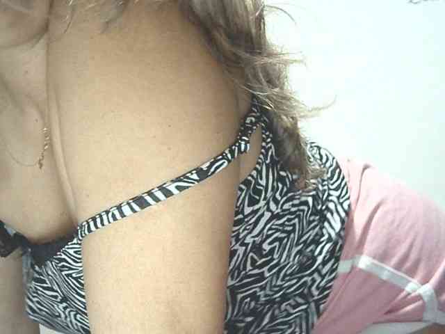 lionessmom webcam
