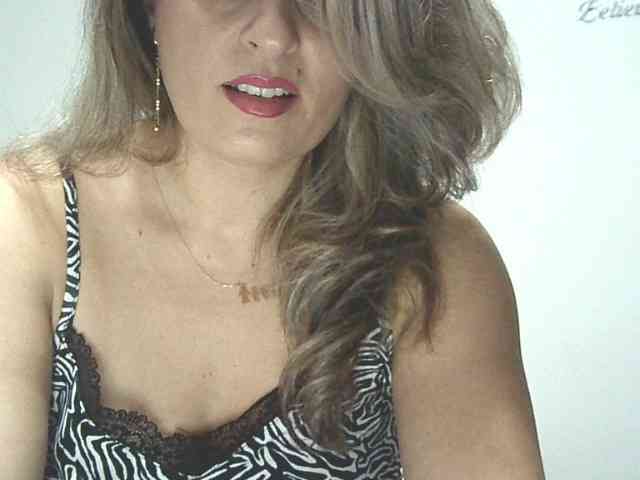 lionessmom webcam