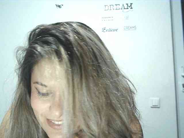 lionessmom webcam