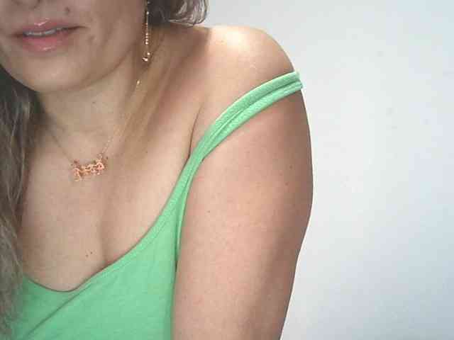 lionessmom Live Webcam on BongaCams