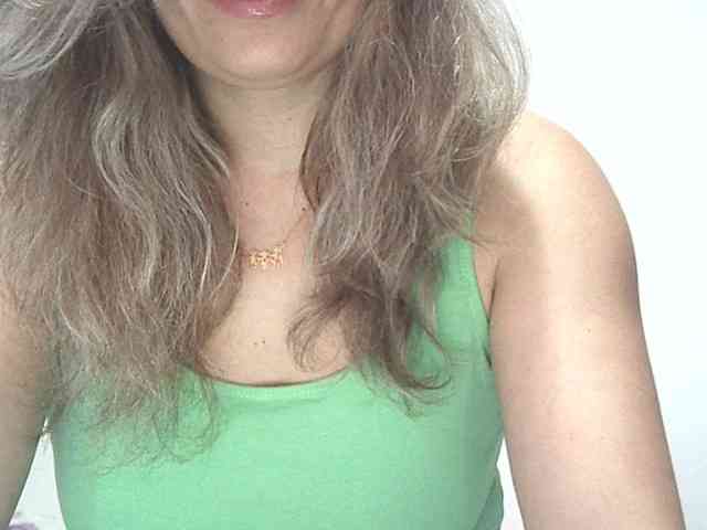 lionessmom webcam