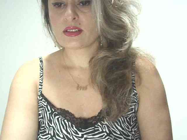 lionessmom webcam