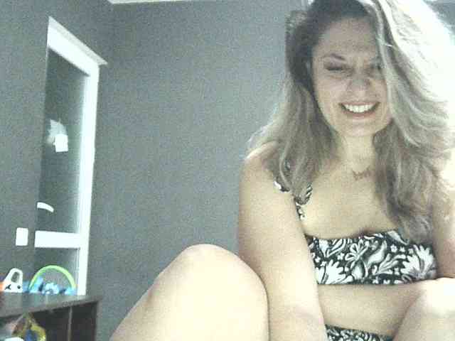lionessmom webcam