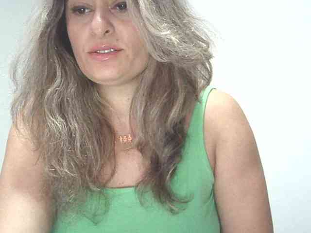 lionessmom webcam