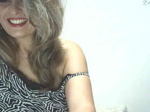 lionessmom webcam