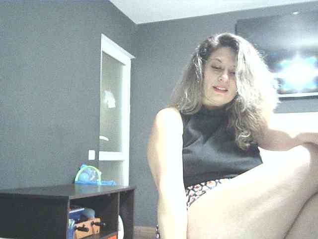 lionessmom webcam