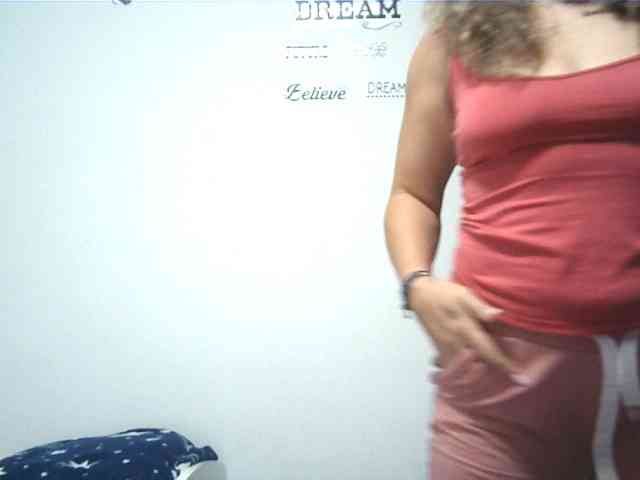 lionessmom webcam