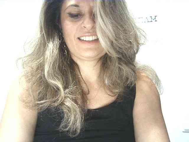 lionessmom webcam