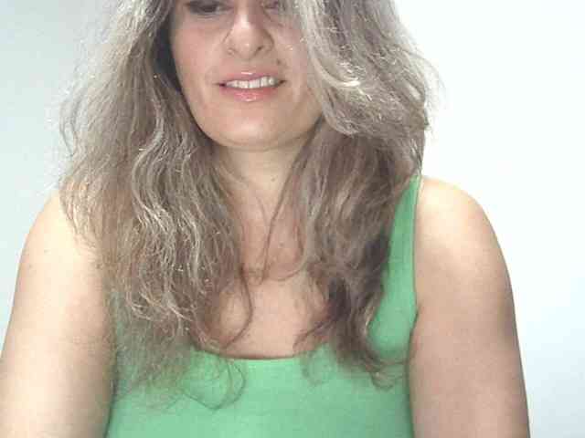 lionessmom webcam
