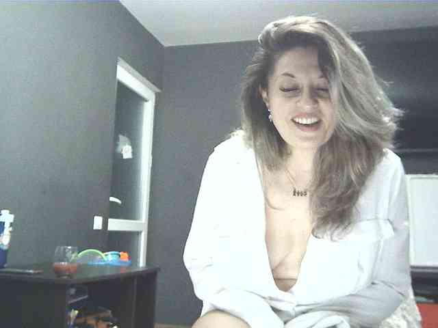 lionessmom webcam