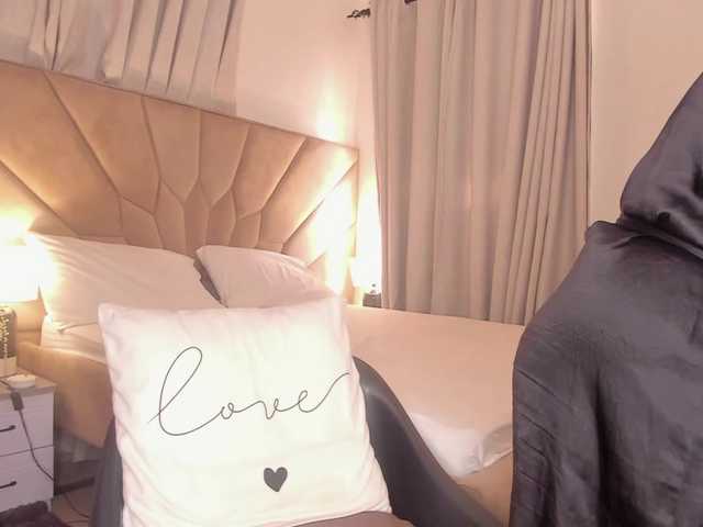 jasminmelonsa's BongaCams show and profile