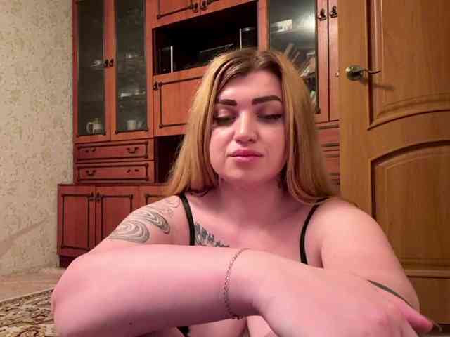 RedMadonna webcam
