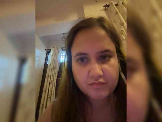 DivineBeautyone webcam