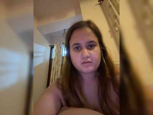DivineBeautyone webcam