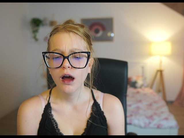 lisamccoy's BongaCams show and profile