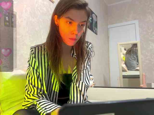 RubyRedkiss bongacams