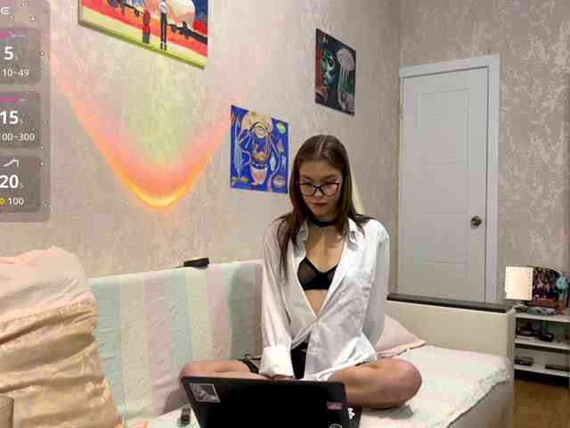 RubyRedkiss bongacams