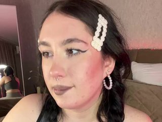 CurvyWoman- Porn Show