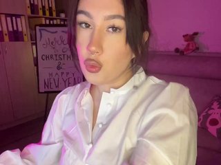 CurvyWoman- Porn Show