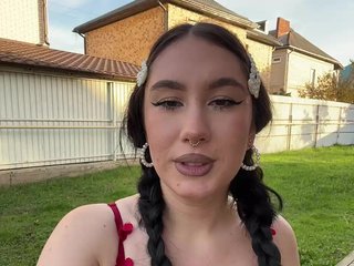 CurvyWoman- Porn Show