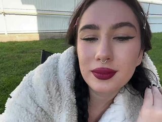 CurvyWoman- Porn Show