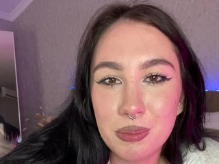 CurvyWoman- Porn Show