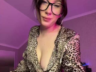 CurvyWoman- Porn Show