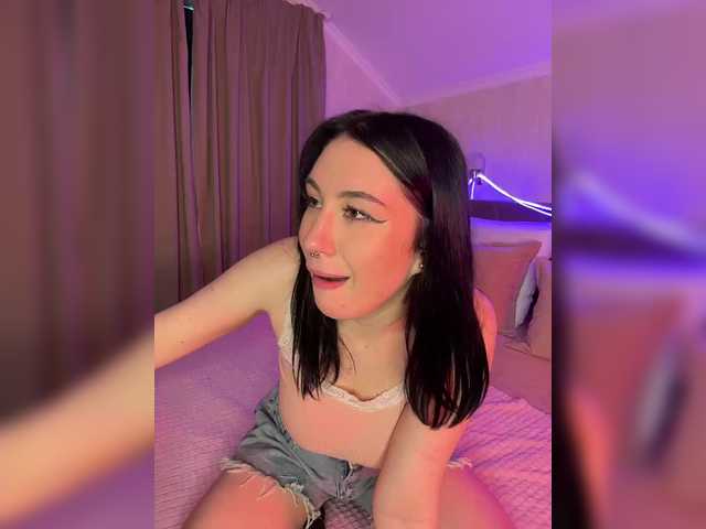 CurvyWoman-'s BongaCams show and profile