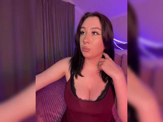 CurvyWoman-'s BongaCams show and profile