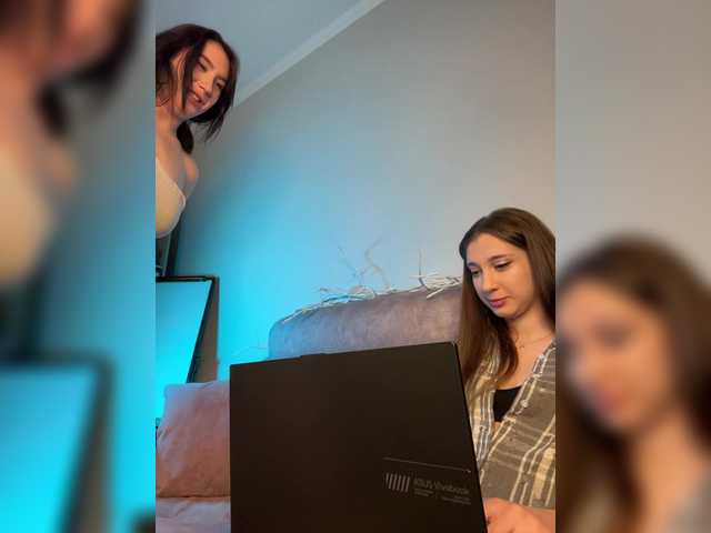 CurvyWoman-'s BongaCams show and profile