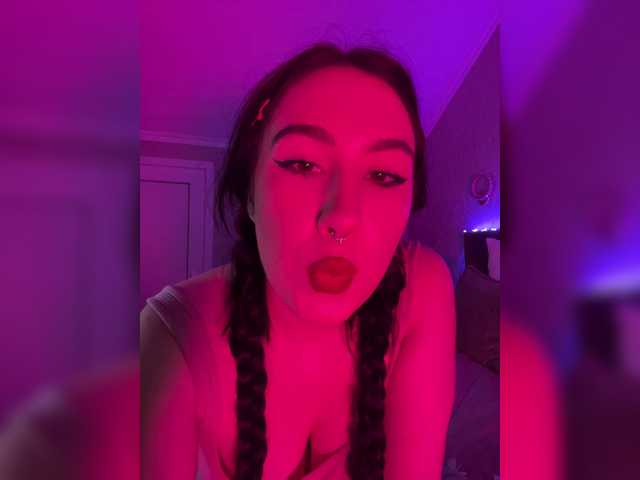 CurvyWoman- – webcam model profile photo