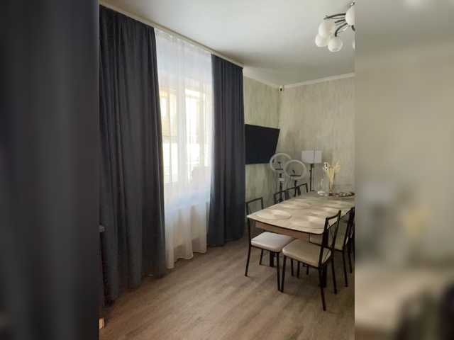 CurvyWoman- – webcam model profile photo