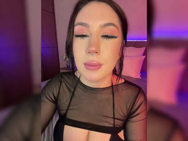 CurvyWoman-'s BongaCams show and profile