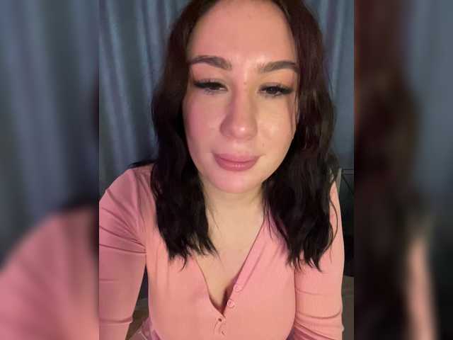 CurvyWoman-'s BongaCams show and profile