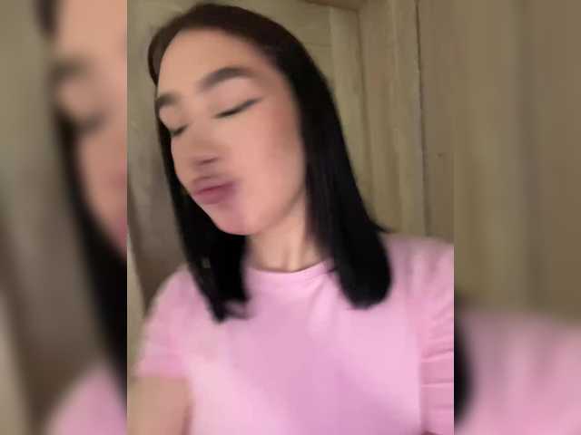 CurvyWoman-'s BongaCams show and profile