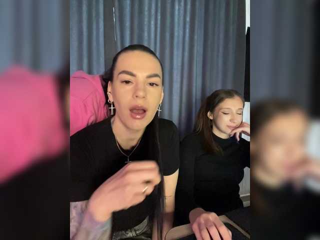 CurvyWoman-'s BongaCams show and profile