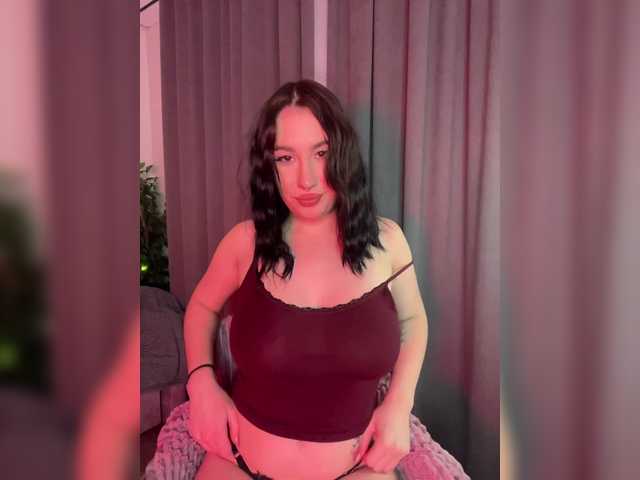 CurvyWoman-'s BongaCams show and profile