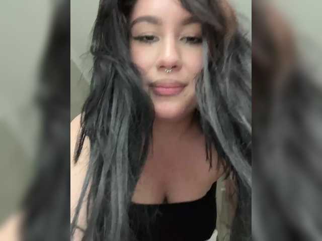  CurvyWoman- chat room