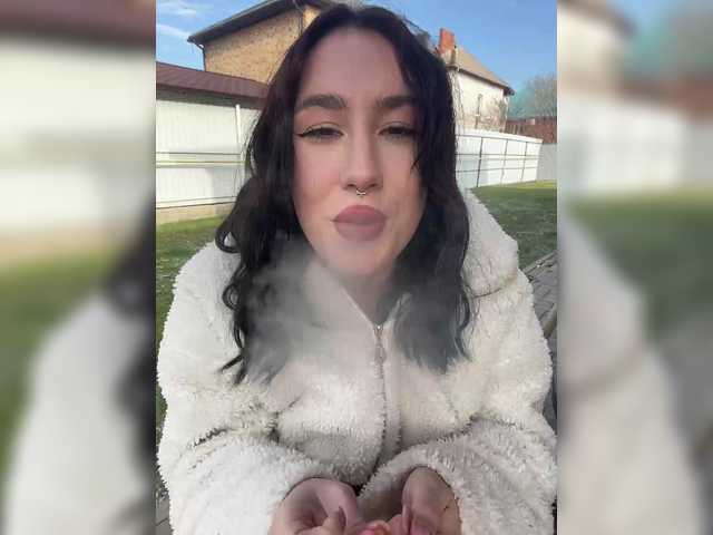 CurvyWoman-'s BongaCams show and profile