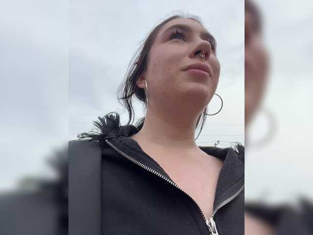 CurvyWoman- – webcam model profile photo