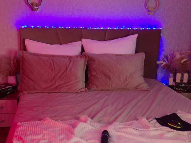  CurvyWoman- chat room