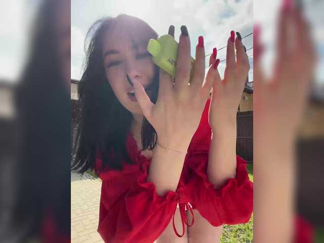 CurvyWoman-'s BongaCams show and profile