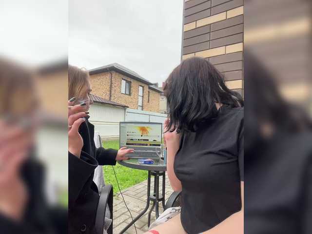 Preview of curvywoman-