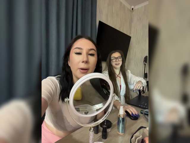 CurvyWoman-'s BongaCams show and profile