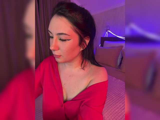 CurvyWoman-'s BongaCams show and profile